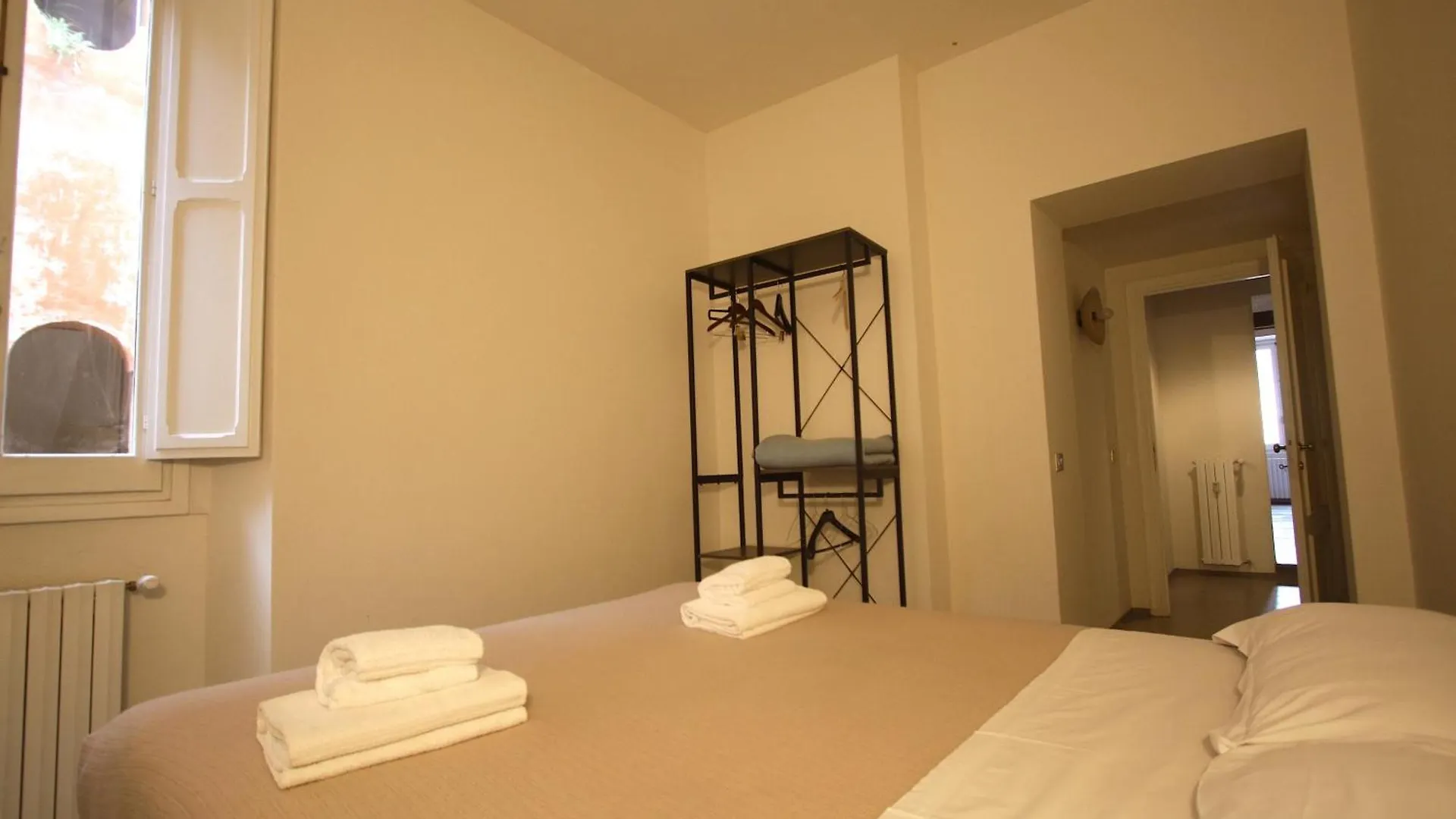 Cartari Holiday House In Campo De Fiori ローマ アパート